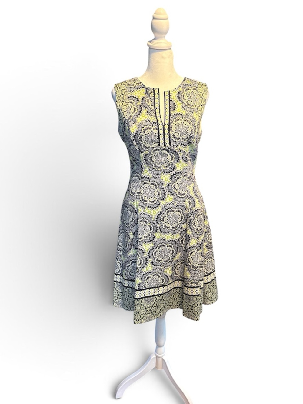 Maggy London Blue, Green, White Fit-and-Flare Dress-Size 4